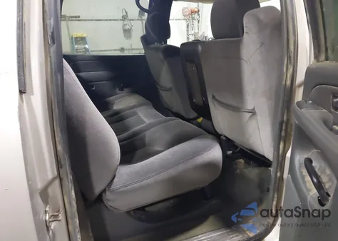 2005 GMC Sierra 2500Hd Sle из США, поврежденный, VIN 1GTHK23235F877818